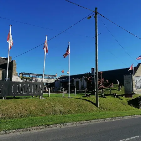 La Brise Marine Rdc Maison Cour Fermee Parking Et Terrasse A 800 M Omaha Avec Table De Ping Pong Proche Port En Bessin *