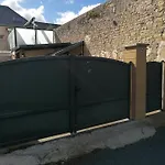 La Brise Marine Rdc Maison Cour Fermee Parking Et Terrasse A 800 M Omaha Avec Table De Ping Pong Proche Port En Bessin Вьервиль-сюр-Мер