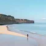 La Brise Marine Rdc Maison Cour Fermee Parking Et Terrasse A 800 M Omaha Avec Table De Ping Pong Proche Port En Bessin * Vierville-sur-Mer