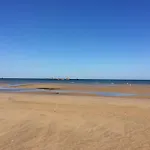 La Brise Marine Rdc Maison Cour Fermee Parking Et Terrasse A 800 M Omaha Avec Table De Ping Pong Proche Port En Bessin * Вьервиль-сюр-Мер