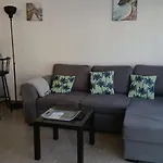Feriehus La Brise Marine Rdc Maison Cour Fermee Parking Et Terrasse A 800 M Omaha Avec Table De Ping Pong Proche Port En Bessin *