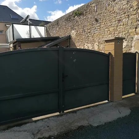 La Brise Marine Rdc Maison Cour Fermee Parking Et Terrasse A 800 M Omaha Avec Table De Ping Pong Proche Port En Bessin Vierville-sur-Mer