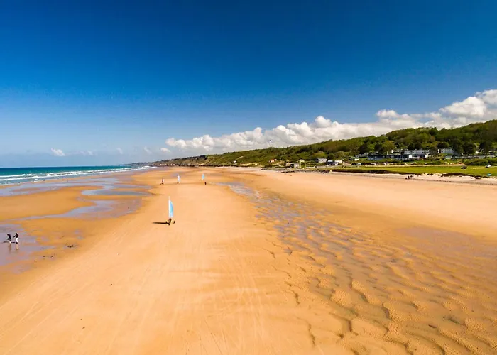 La Brise Marine Rdc Maison Cour Fermee Parking Et Terrasse A 800 M Omaha Avec Table De Ping Pong Proche Port En Bessin Prázdninový dům