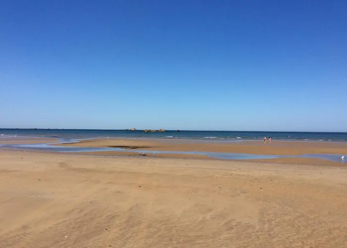 La Brise Marine Rdc Maison Cour Fermee Parking Et Terrasse A 800 M Omaha Avec Table De Ping Pong Proche Port En Bessin * Vierville-sur-Mer