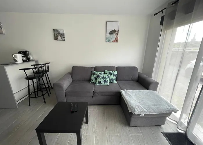 La Brise Marine Rdc Maison Cour Fermee Parking Et Terrasse A 800 M Omaha Avec Table De Ping Pong Proche Port En Bessin Vierville-sur-Mer