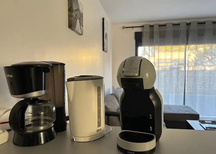 Prázdninový dům La Brise Marine Rdc Maison Cour Fermee Parking Et Terrasse A 800 M Omaha Avec Table De Ping Pong Proche Port En Bessin *